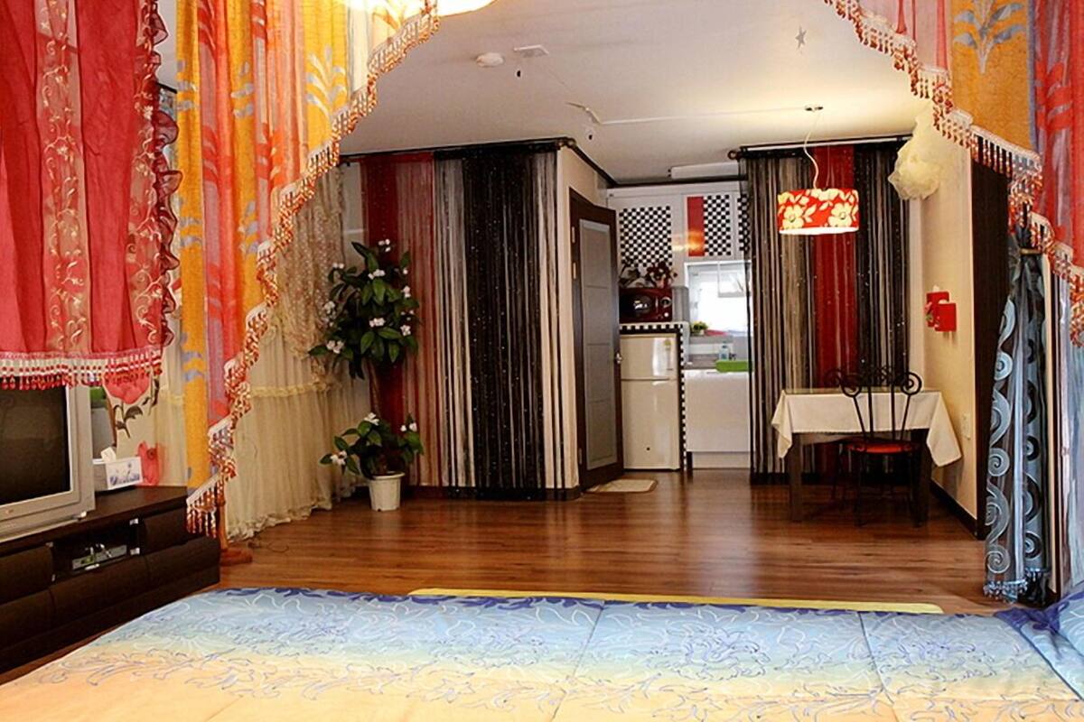 Room (Sapphire) | Free WiFi, bed sheets
