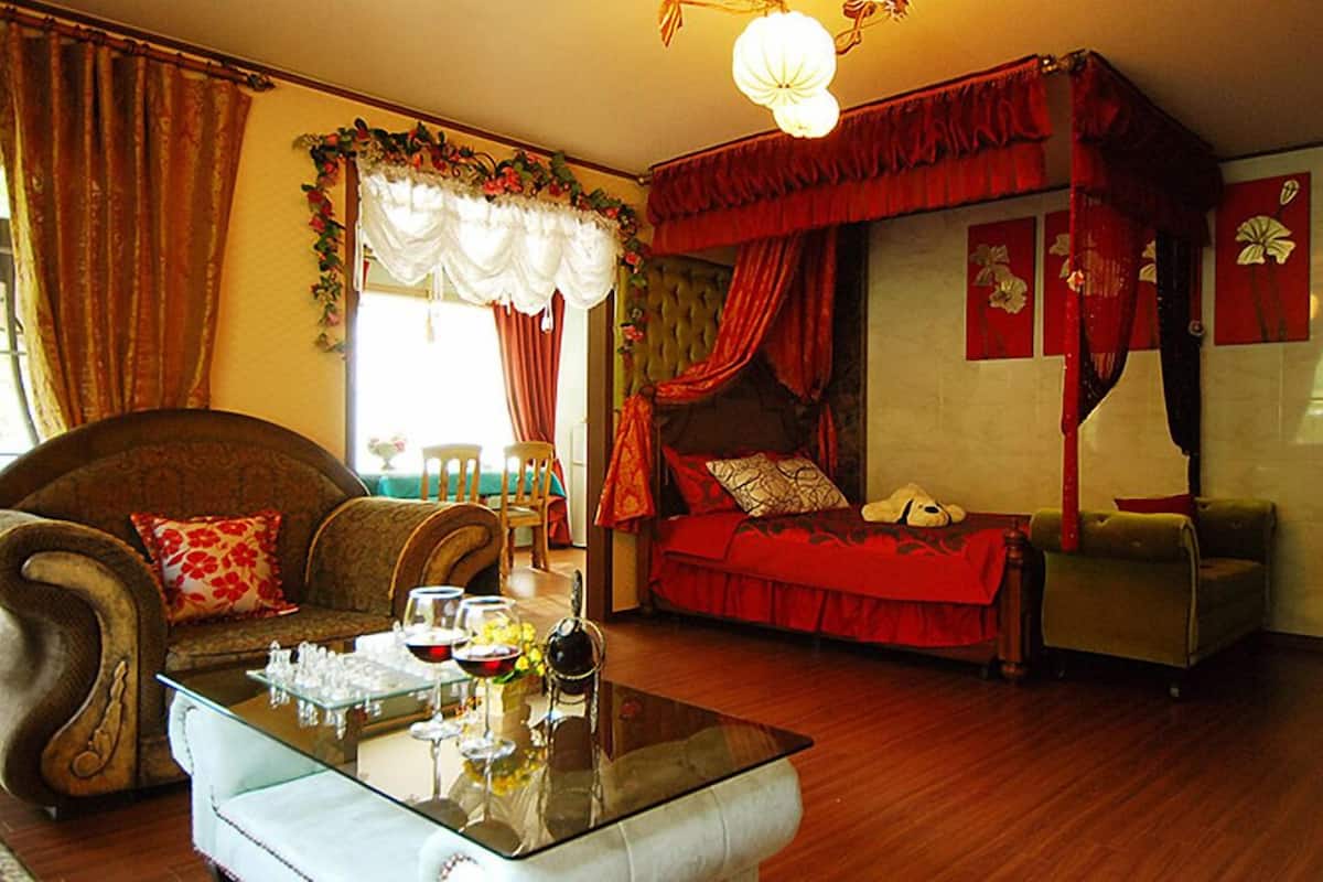 Room (Emerald A) | Free WiFi, bed sheets