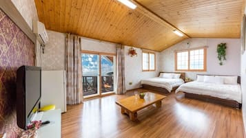 Room (205) | Individually decorated, individually furnished, free WiFi, bed sheets