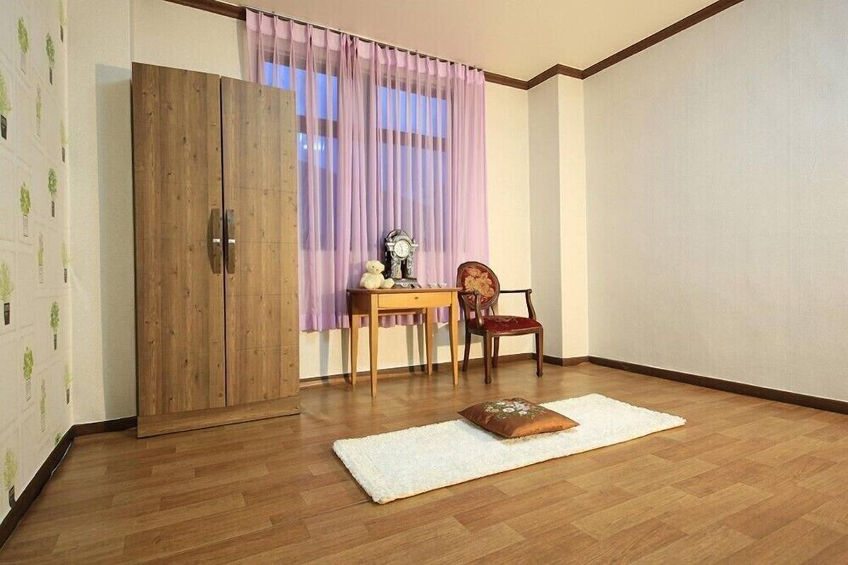 Decoración personalizada, muebles diferentes y wifi gratis