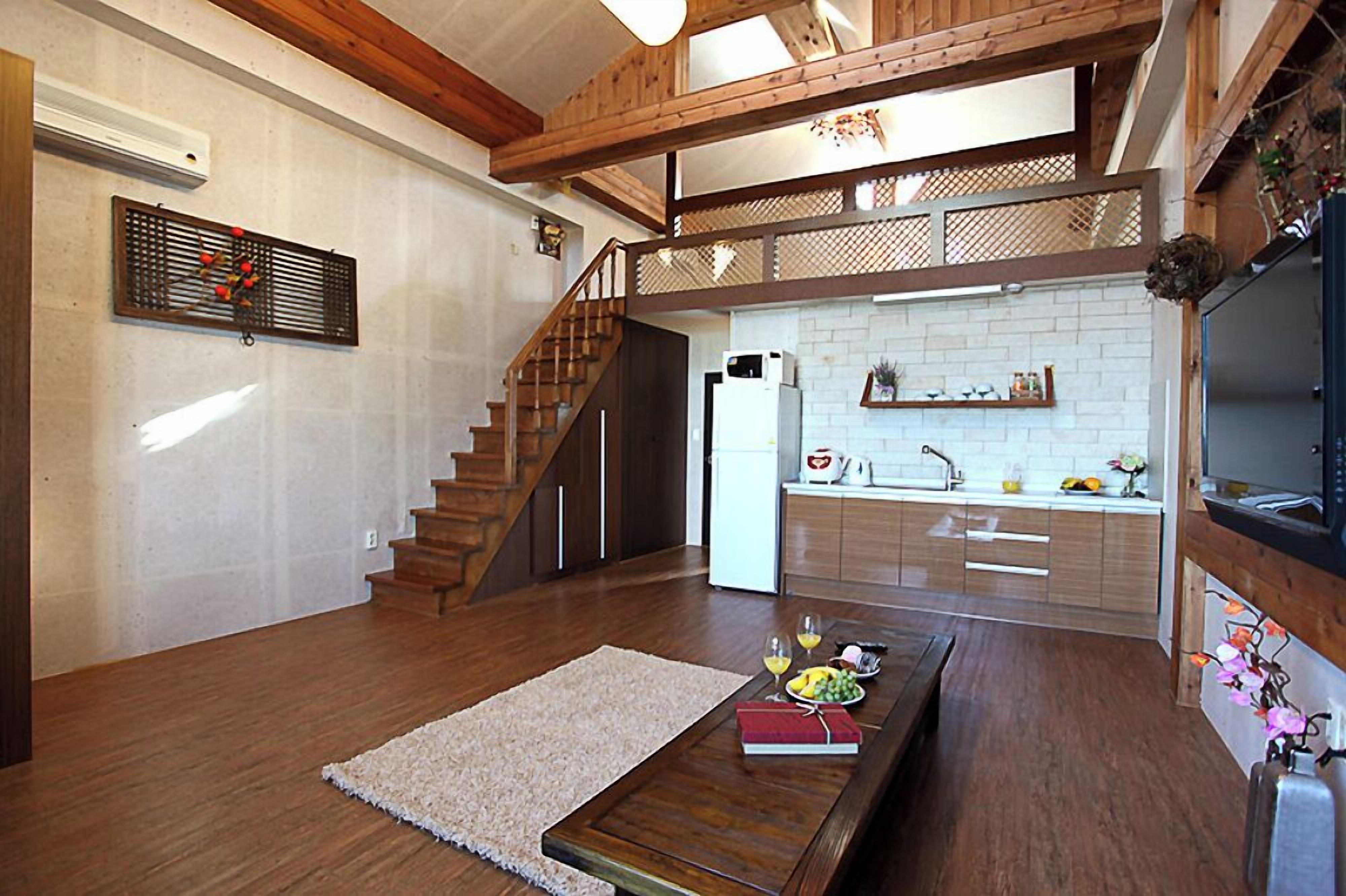 Habitación (Yesodam) | Decoración individual, mobiliario individual, wifi gratis y ropa de cama