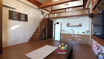 Habitación (Yesodam) | Decoración individual, mobiliario individual, wifi gratis y ropa de cama