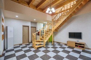 Decoración personalizada, muebles diferentes y wifi gratis