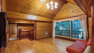 Room | Individually decorated, individually furnished, free WiFi, bed sheets