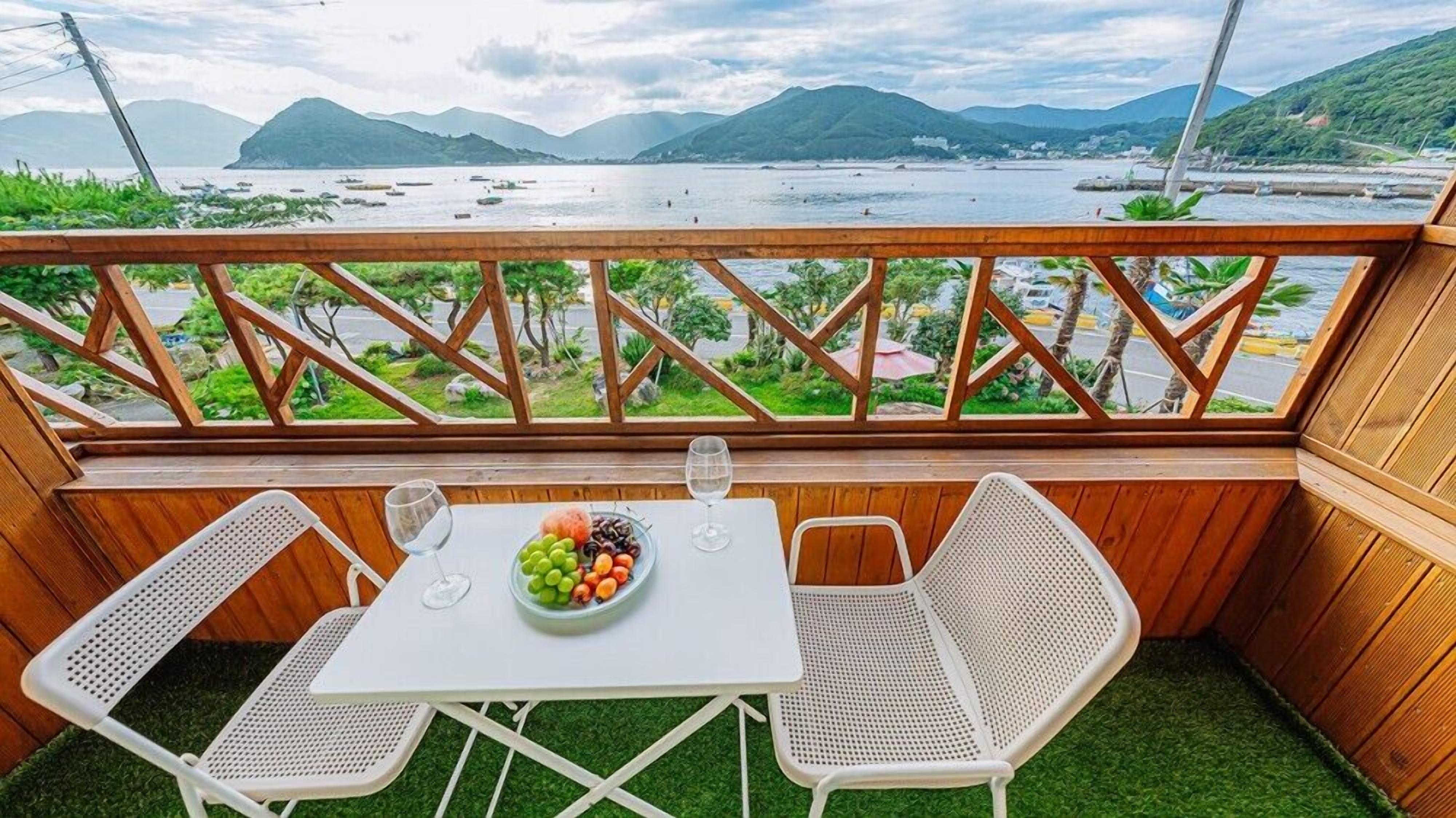 각각 다른 스타일의 인테리어, 각각 다르게 가구 비치, 무료 WiFi, 침대 시트