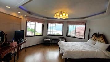 Chambre (Lilly flower) | Décoration personnalisée, ameublement personnalisé, Wi-Fi gratuit