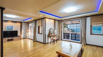 Room (Wind flower) | Dihias secara berasingan, dilengkapkan perabot secara berasingan