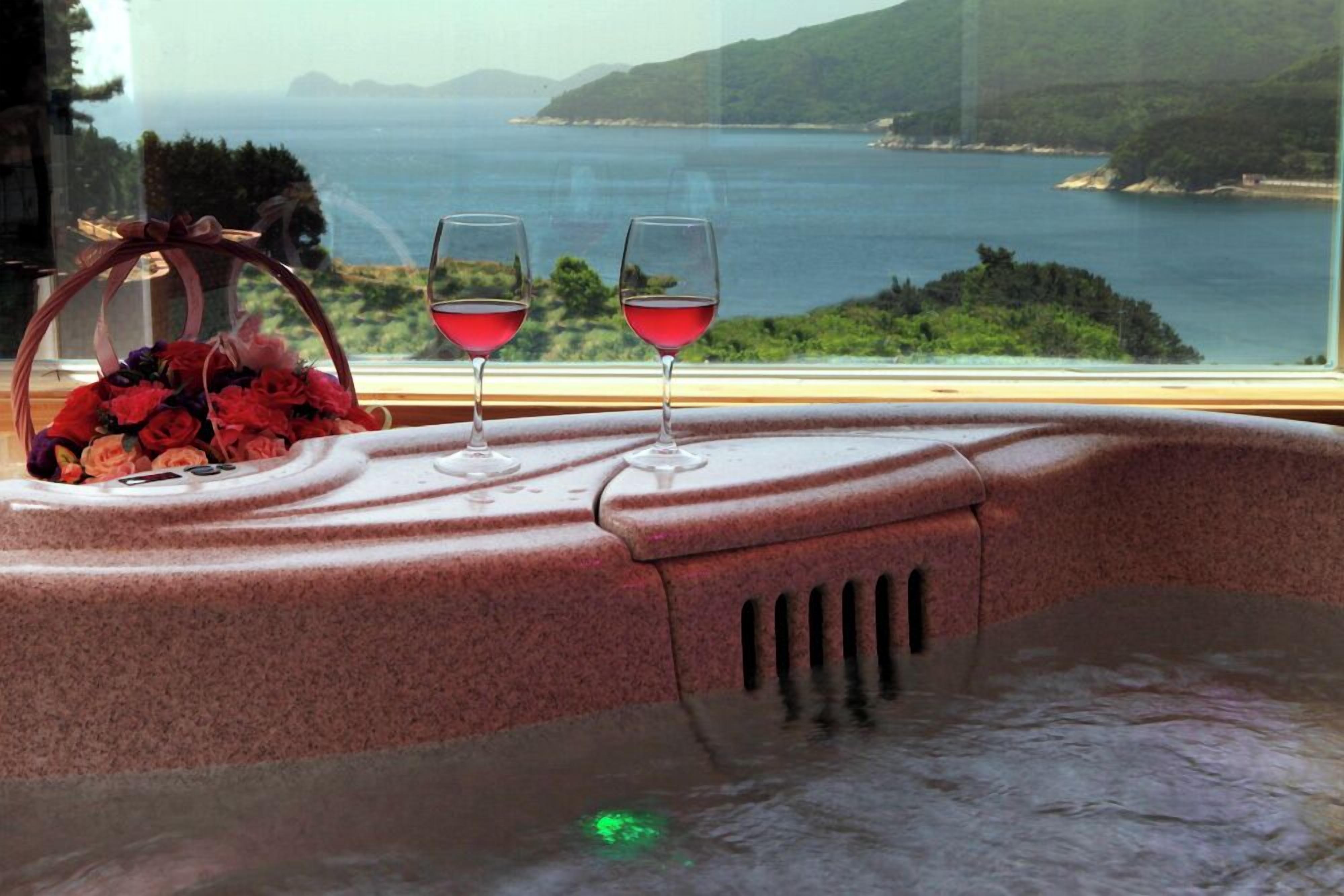 Room (Camellia) | Individually decorated, individually furnished, free WiFi, bed sheets