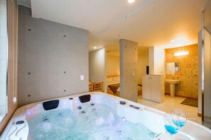 Kamer (101 Jet Spa) | Individueel gedecoreerd, individueel gemeubileerd, gratis wifi