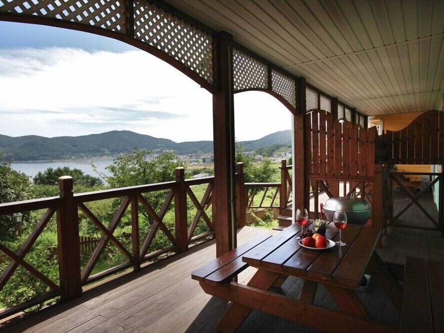 Individually decorated, individually furnished, free WiFi, bed sheets