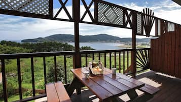 Room (Darae) | Individually decorated, individually furnished, free WiFi, bed sheets
