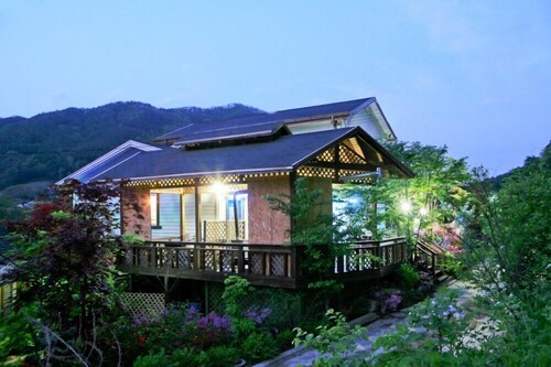 Flower field Pension