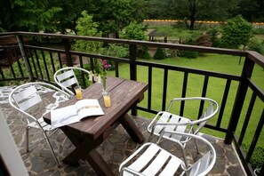 Room (Bukgeukseong) | Individually decorated, individually furnished, free WiFi, bed sheets - Asteria Pension (Gapyeong)