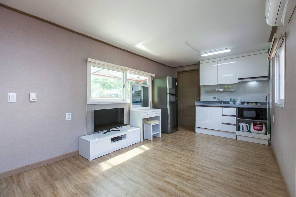 Room (Sogeumgang) | Individually decorated, individually furnished, free WiFi, bed sheets