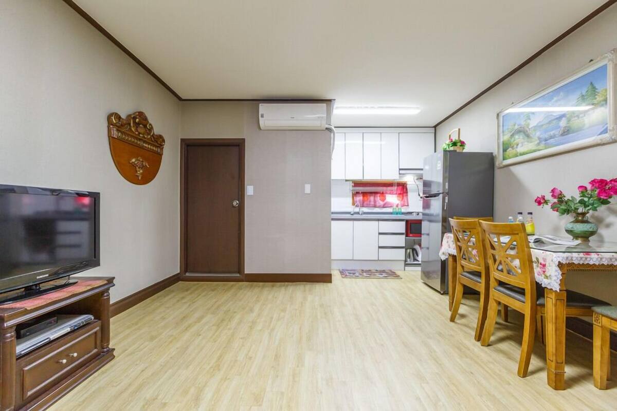 Room (Geum gang) | WiFi (free), individually decorated, individually furnished, bed sheets