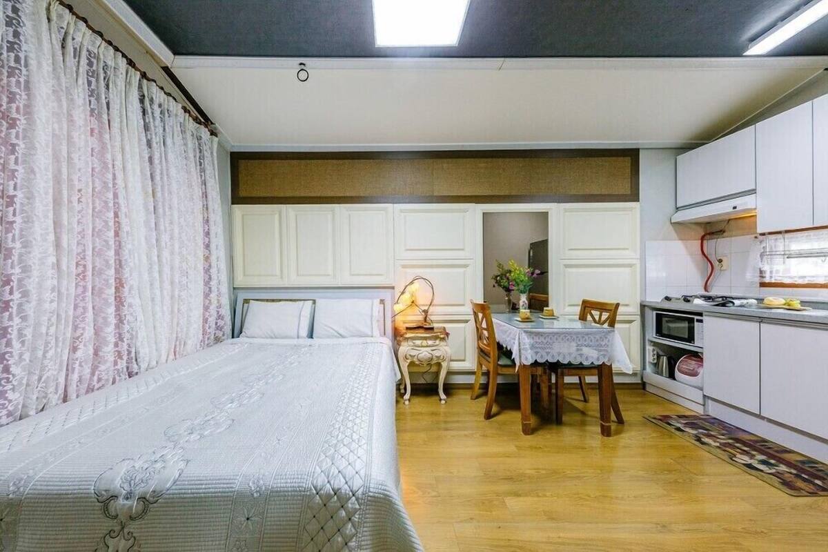Room (Seoraksan) | WiFi (free), individually decorated, individually furnished, bed sheets