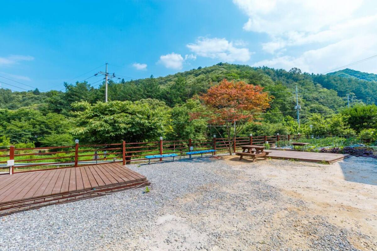 Room (Camp site 1) | WiFi (free), individually decorated, individually furnished, bed sheets