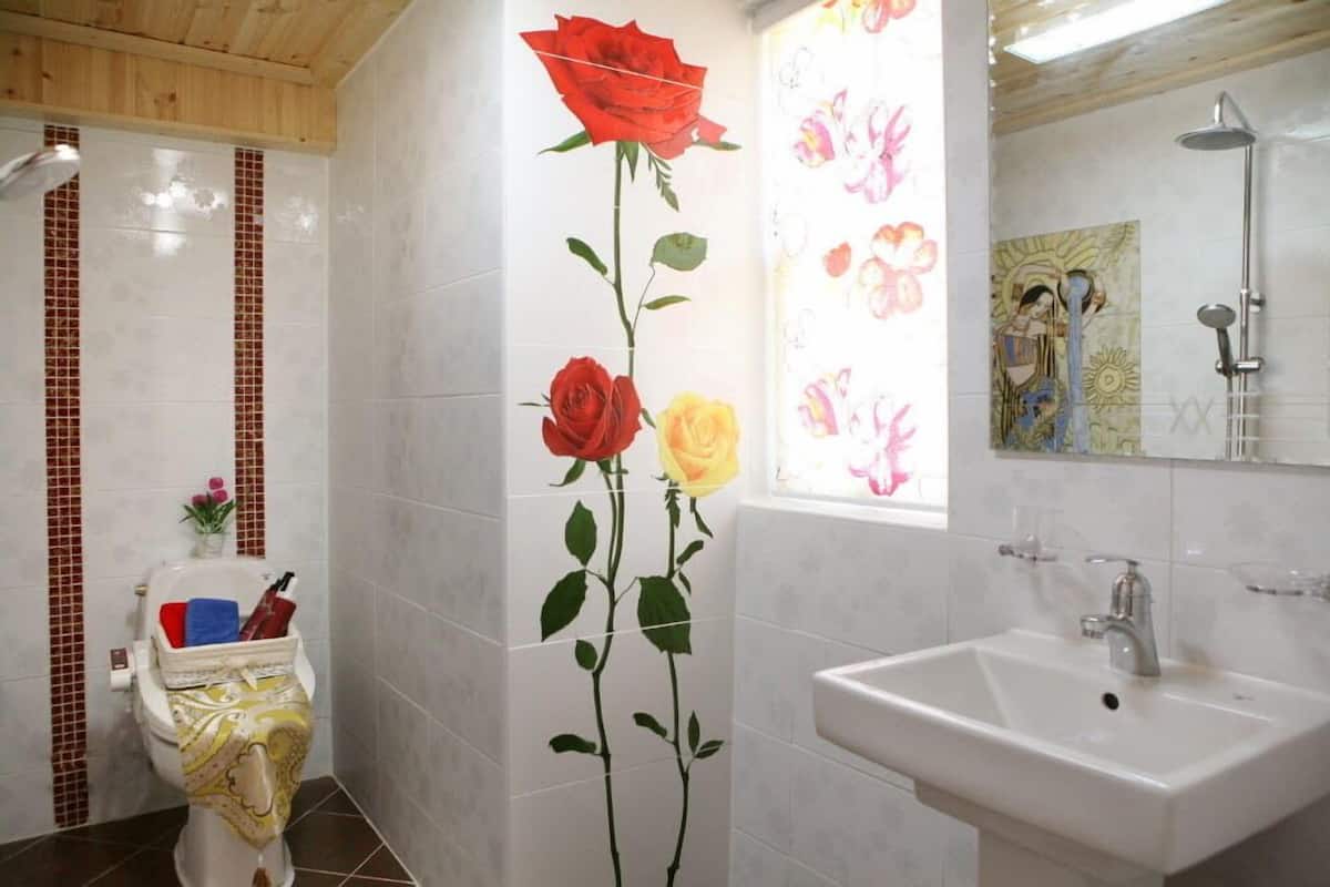 Room (Story 4) | Individually decorated, individually furnished, free WiFi, bed sheets