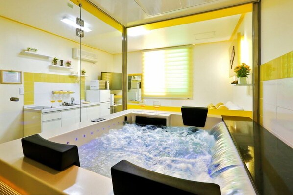 룸 (Lavender) | 각각 다른 스타일의 인테리어, 각각 다르게 가구 비치, 무료 WiFi, 침대 시트