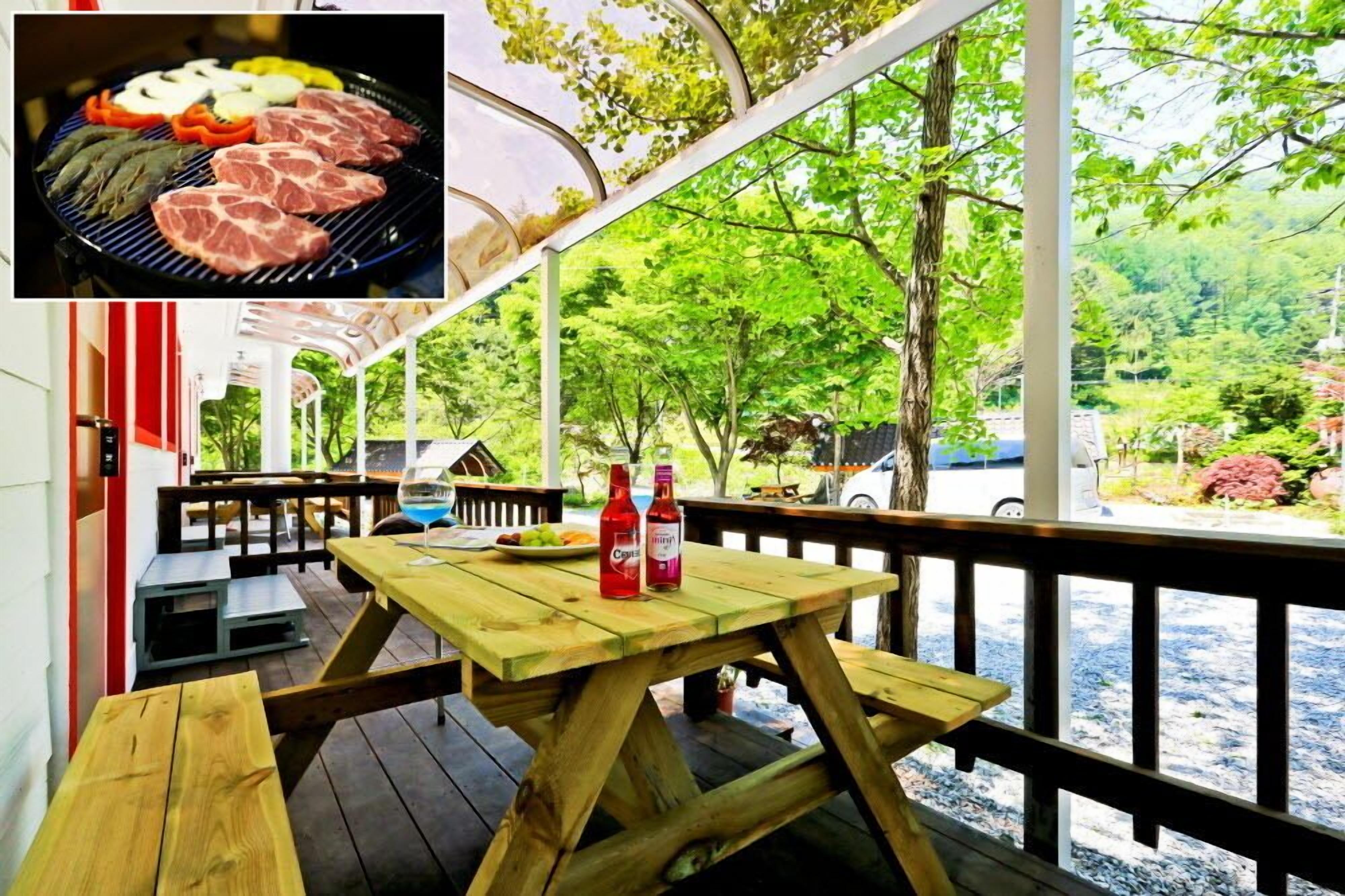 룸 (Cherry) | 각각 다른 스타일의 인테리어, 각각 다르게 가구 비치, 무료 WiFi, 침대 시트