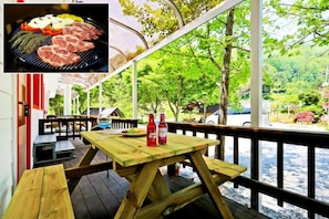 룸 (Cherry) | 각각 다른 스타일의 인테리어, 각각 다르게 가구 비치, 무료 WiFi, 침대 시트