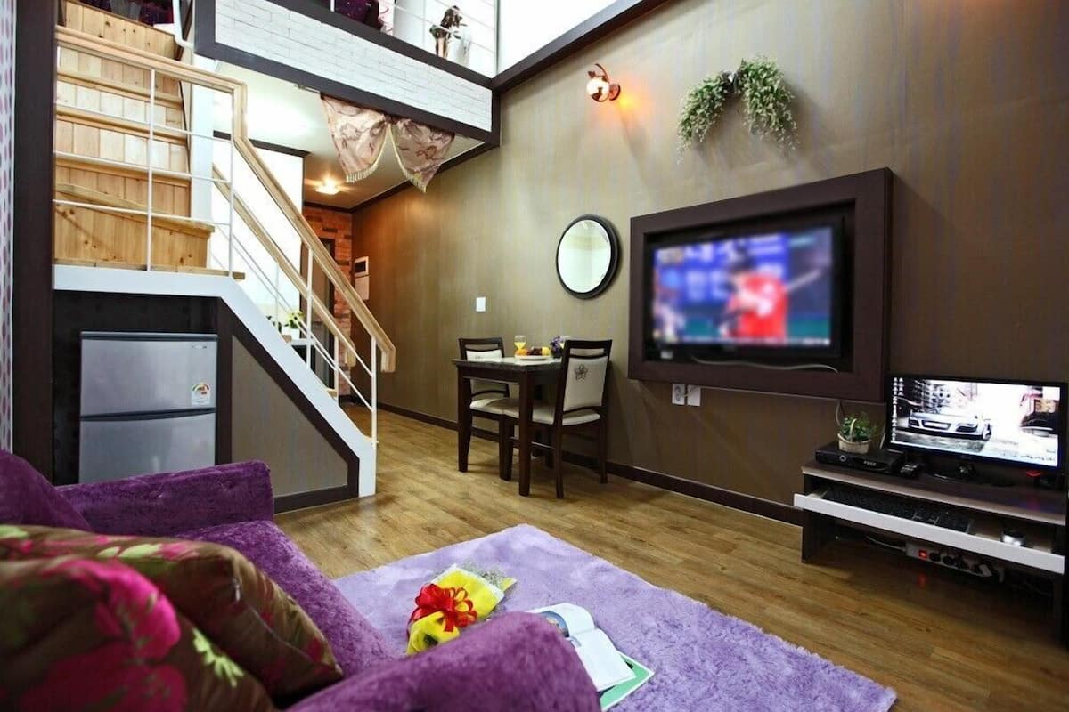 Kamar (Achimgoyo) | Wi-Fi gratis dan didekorasi berbeda-beda