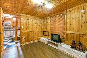 Room (Private) | 2 bedrooms, individually decorated, individually furnished, free WiFi