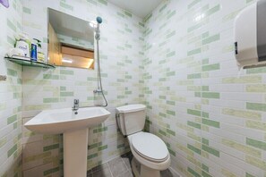 Bathroom - Badasae Pension (Yeongdeok)
