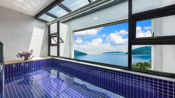 Dihias secara berasingan, dilengkapkan perabot secara berasingan