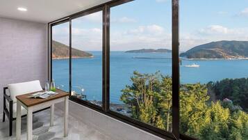 Phòng (A-Cello) | Trang trí khác biệt, trang bị nội thất với thiết kế riêng biệt