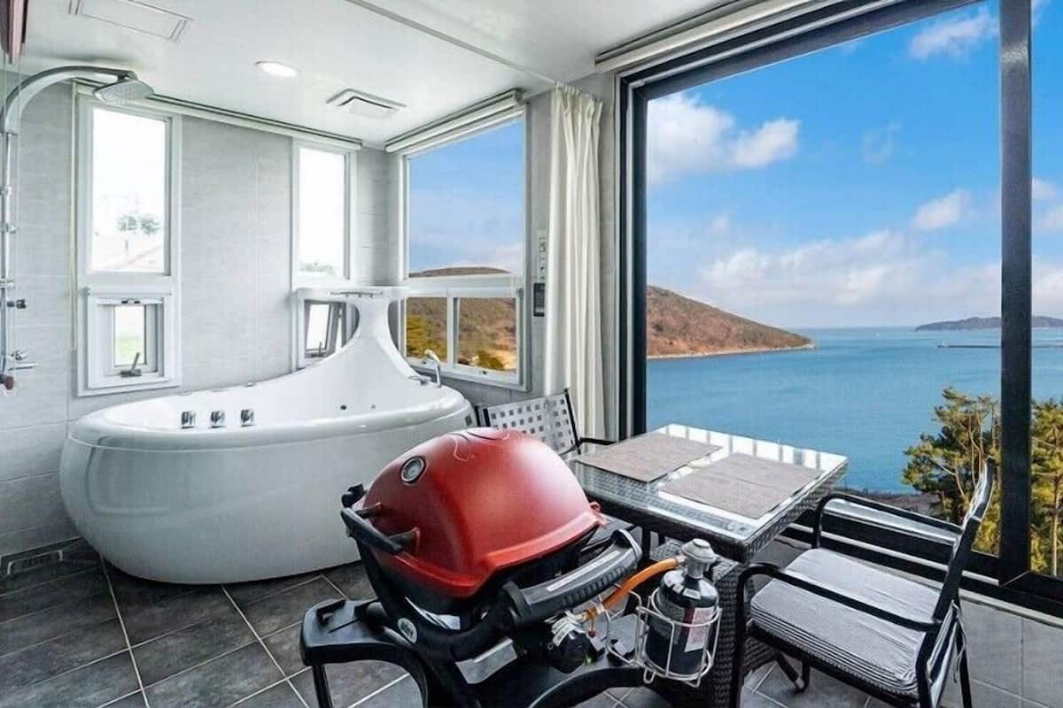 Habitación (A-Violin) | Wifi gratis, decoración personalizada y muebles diferentes
