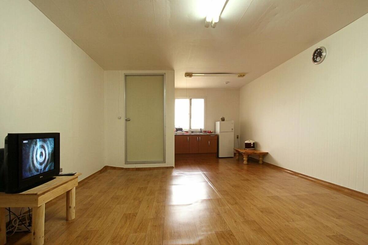 Habitación (Mindeullae) | Decoración personalizada, muebles diferentes y wifi gratis