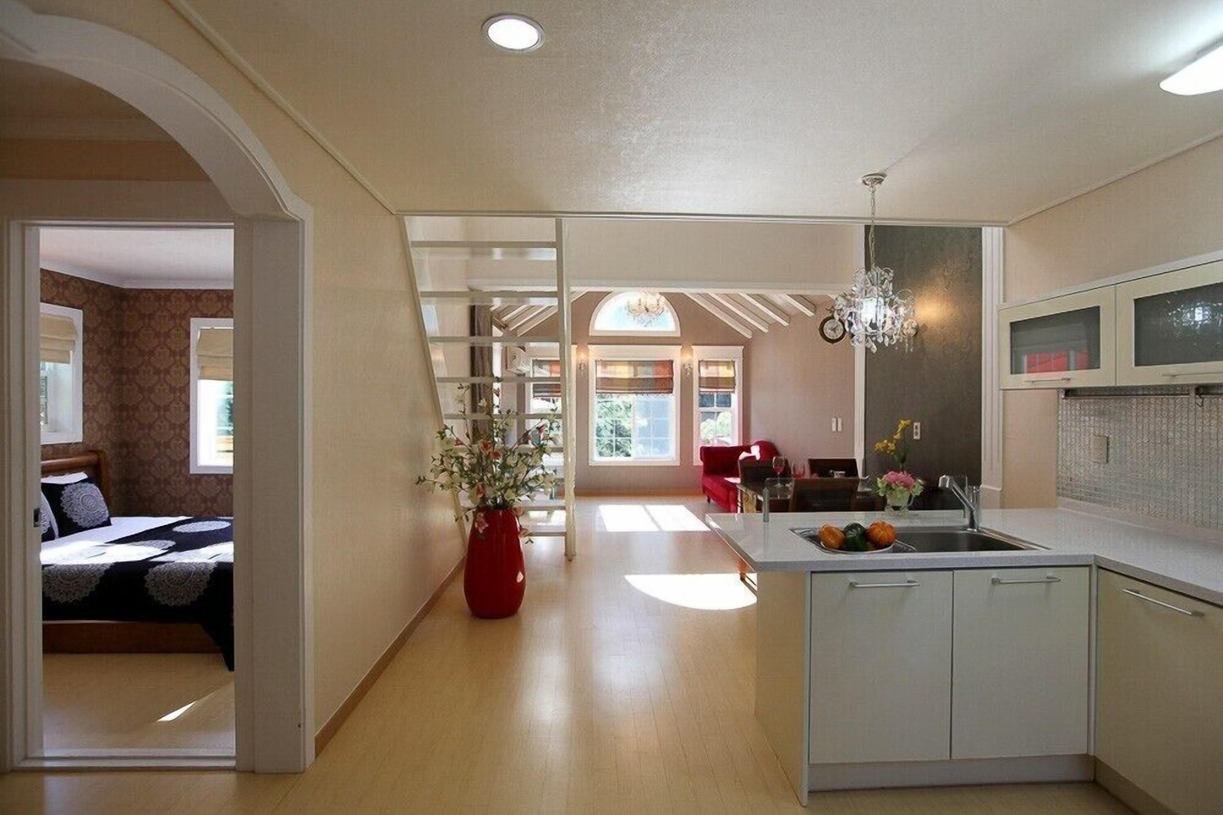 Room (Cabernet Sauvignon (Spa)) | Individually decorated, individually furnished, free WiFi, bed sheets