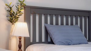 Individually decorated, individually furnished, free WiFi, bed sheets - Las Blancas Pension (Gapyeong)