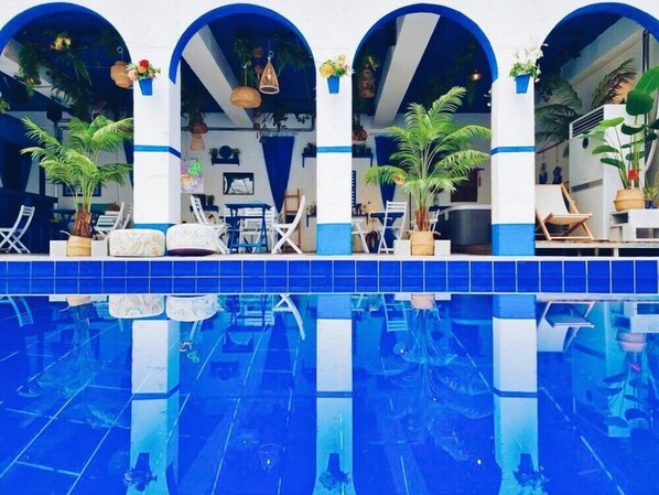 각각 다른 스타일의 인테리어, 각각 다르게 가구 비치, 무료 WiFi, 침대 시트