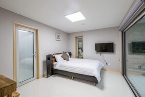 Room (Private) | Free WiFi, bed sheets - Asamo poolvilla (Gapyeong)