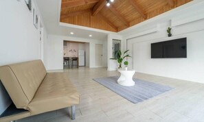 Free WiFi, bed sheets - Ekllim Pension (Gyeongju)