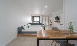 Free WiFi, bed sheets - Ekllim Pension (Gyeongju)