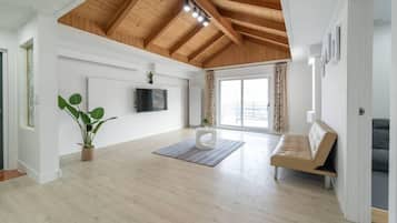 Room (204 (Two room, Two Spa)) | Free WiFi, bed sheets