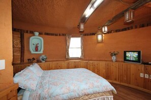 Room (Songhak 1) | Free WiFi, bed sheets - Dojagi Pension (Incheon)