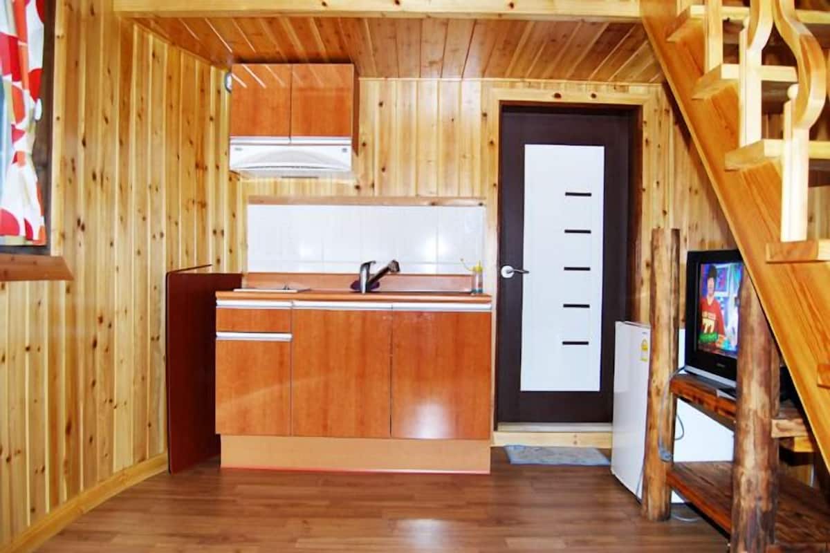 Chambre (Songhak 3) | Accès au Wi-Fi (inclus), literie fournie