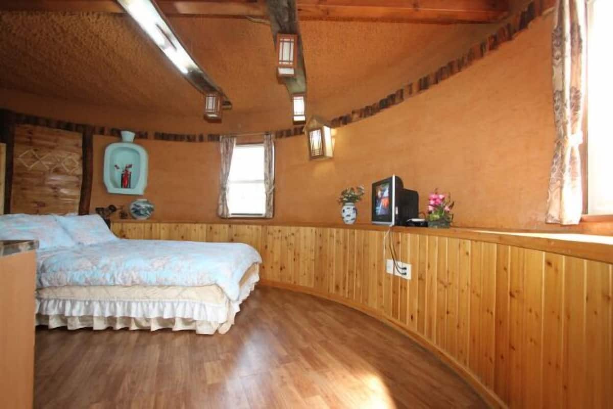 Chambre (Songhak 1) | Accès au Wi-Fi (inclus), literie fournie