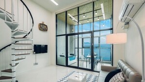 Room (402 (Duplex, Spa)) | WiFi (free), bed sheets - Sol SPA Pension (Geoje)
