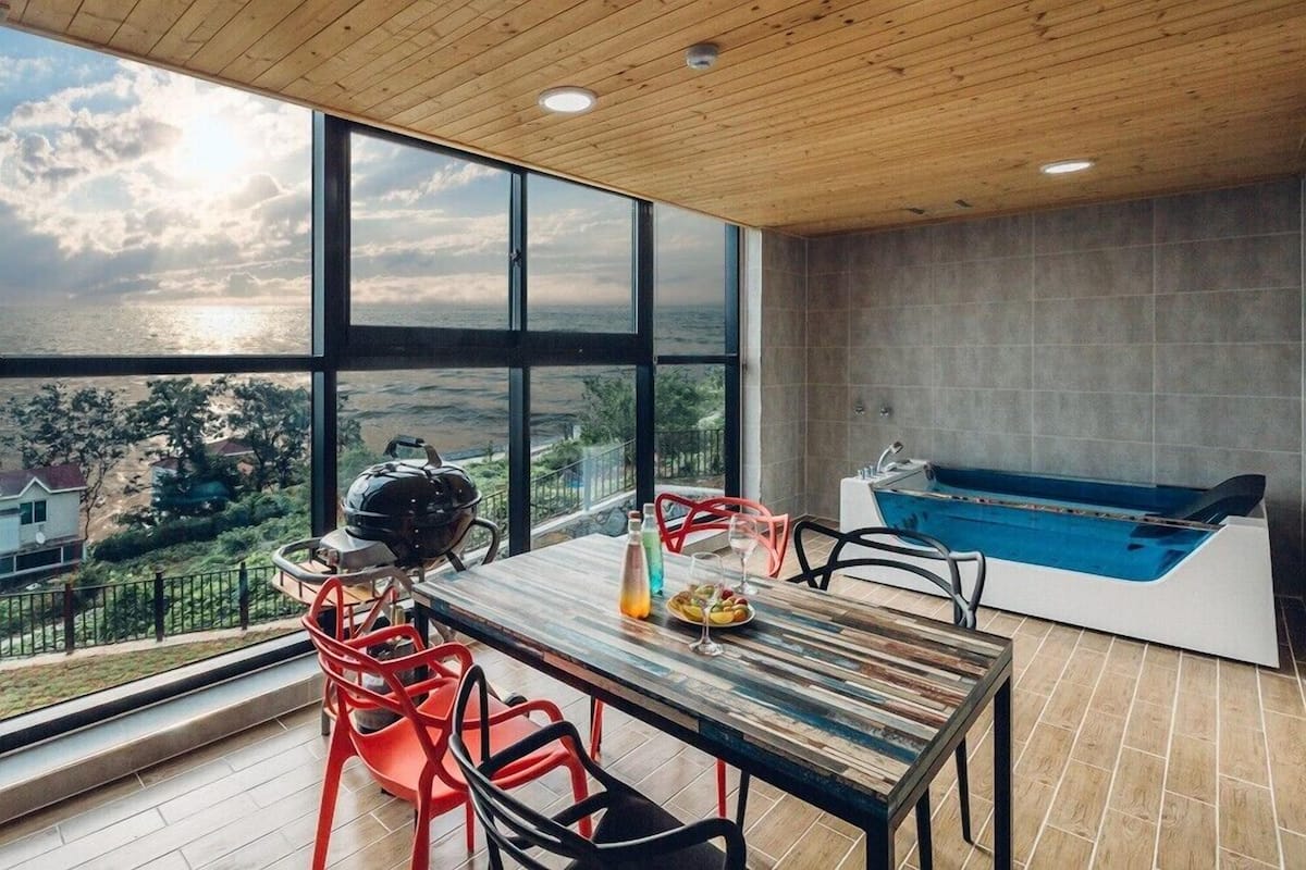 Room (202(Spa)) | Free WiFi, bed sheets