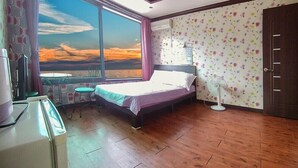 WiFi (free), bed sheets - Bada Story Pension (Incheon)