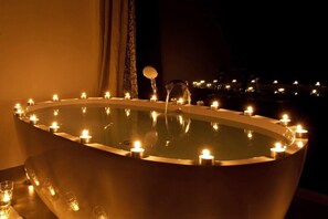 Room (M Three) | Free WiFi, bed sheets - Momo Pension (Muju)