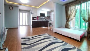 WiFi (free), bed sheets - Posidon Pension B (Incheon)