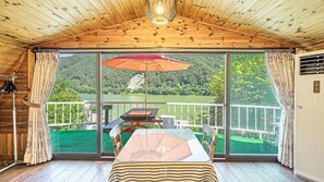 Chambre (Cheongpoonggwan) | AccĂšs au Wi-Fi (inclus), literie fournie