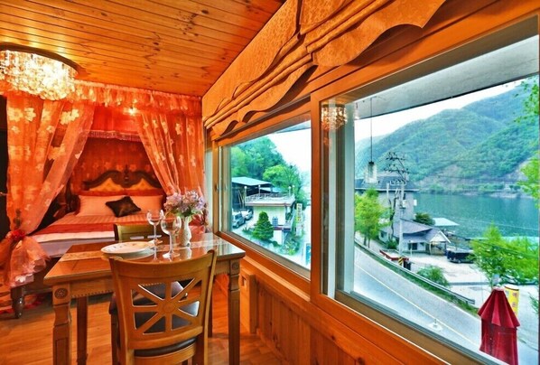 Habitación (Myeongwol 4) | Wifi gratis y ropa de cama