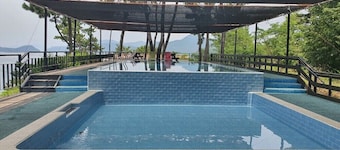 Beach castle hotel & resort